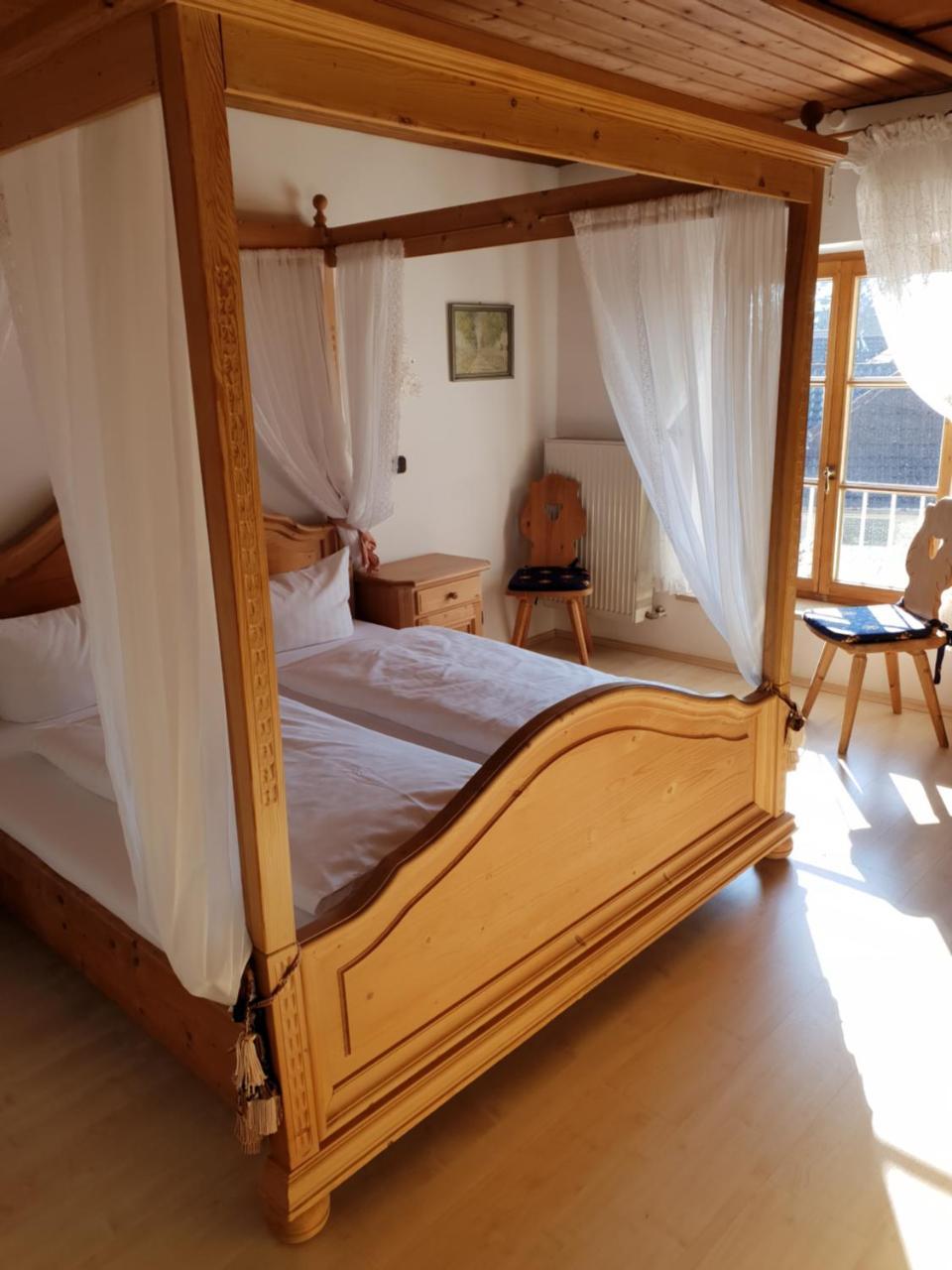 Landgasthof Bock Hotel Gauting Esterno foto