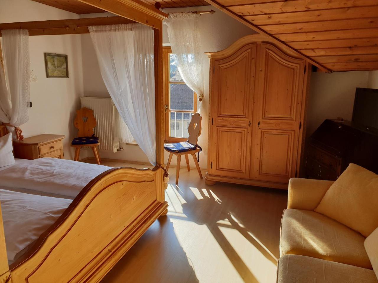 Landgasthof Bock Hotel Gauting Esterno foto